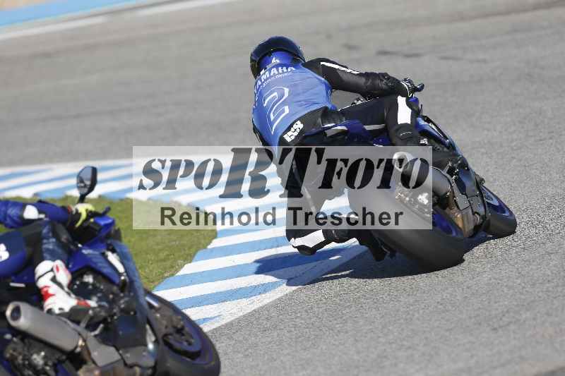 Archiv-2025/02 28.-31.01.2025 Moto Center Thun Jerez/gruen-green/backside
